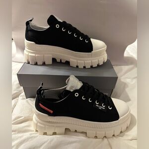 Palladium Revolt Low Textile Chunky Sneakers - NIB